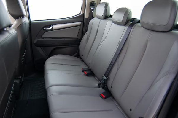 FabConvert.com_asientos-traseros-colorado-doble-cabina