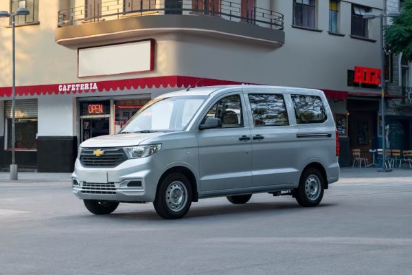 FabConvert.com_chevrolet-n400-move-minivan-diseno