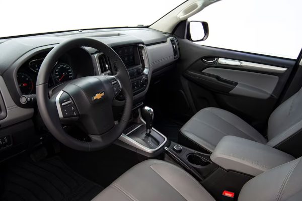 FabConvert.com_interior-chevrolet-colorado-doble-cabina