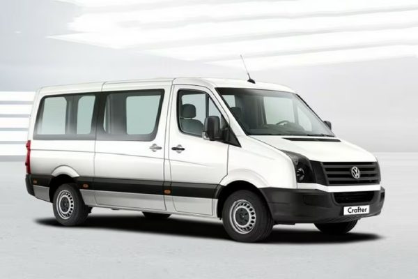 volkswagen-crafter-front-cross-side-view-584592