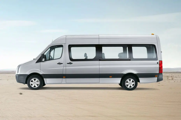 volkswagen-crafter-side-view-777358