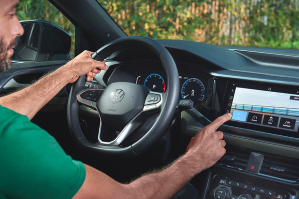 volkswagen-taos-2591